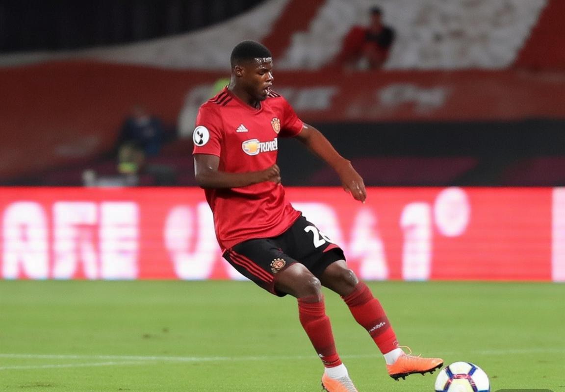 曼联转会瞄准法甲新星莱尼·约罗，勒沃库森引援或促马奎尔离队